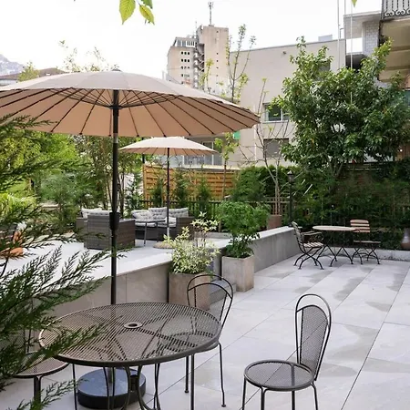 Betweenlakes Ground Floor West * אינטרלאקן