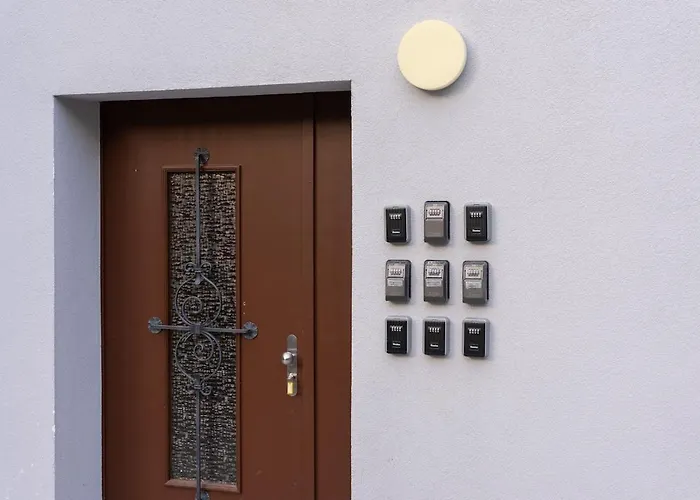 Betweenlakes Ground Floor West * אינטרלאקן